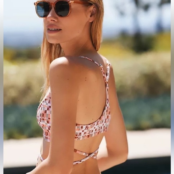 🆕 L * Space Kristen Tie Bikini Top Anthropologie - Picture 6 of 9